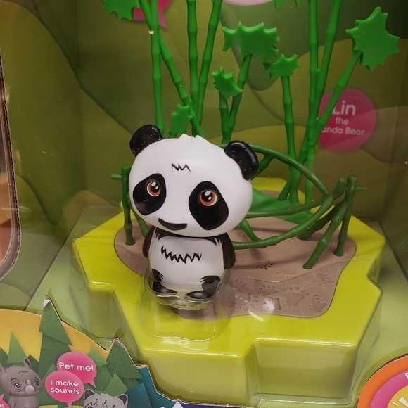 Hexbug Lot of 2 Lil Nature Babies Panda Rhinoceros Animal Playsets - Picture 7 of 9